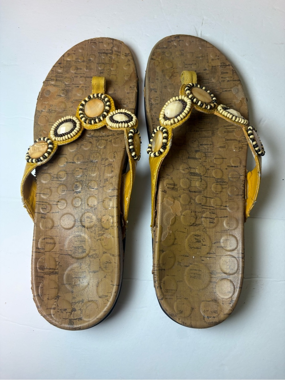 Orthaheel Thong  Sandals Women’s Size 9 Figi  Beaded Yellow Mustard